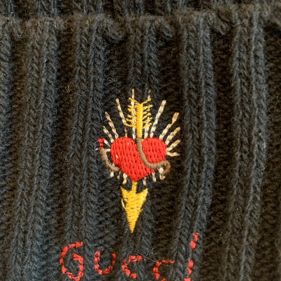 Gucci Knit Beanie Hat with Pierced Heart in Black New With Tags - Picture 6 of 7